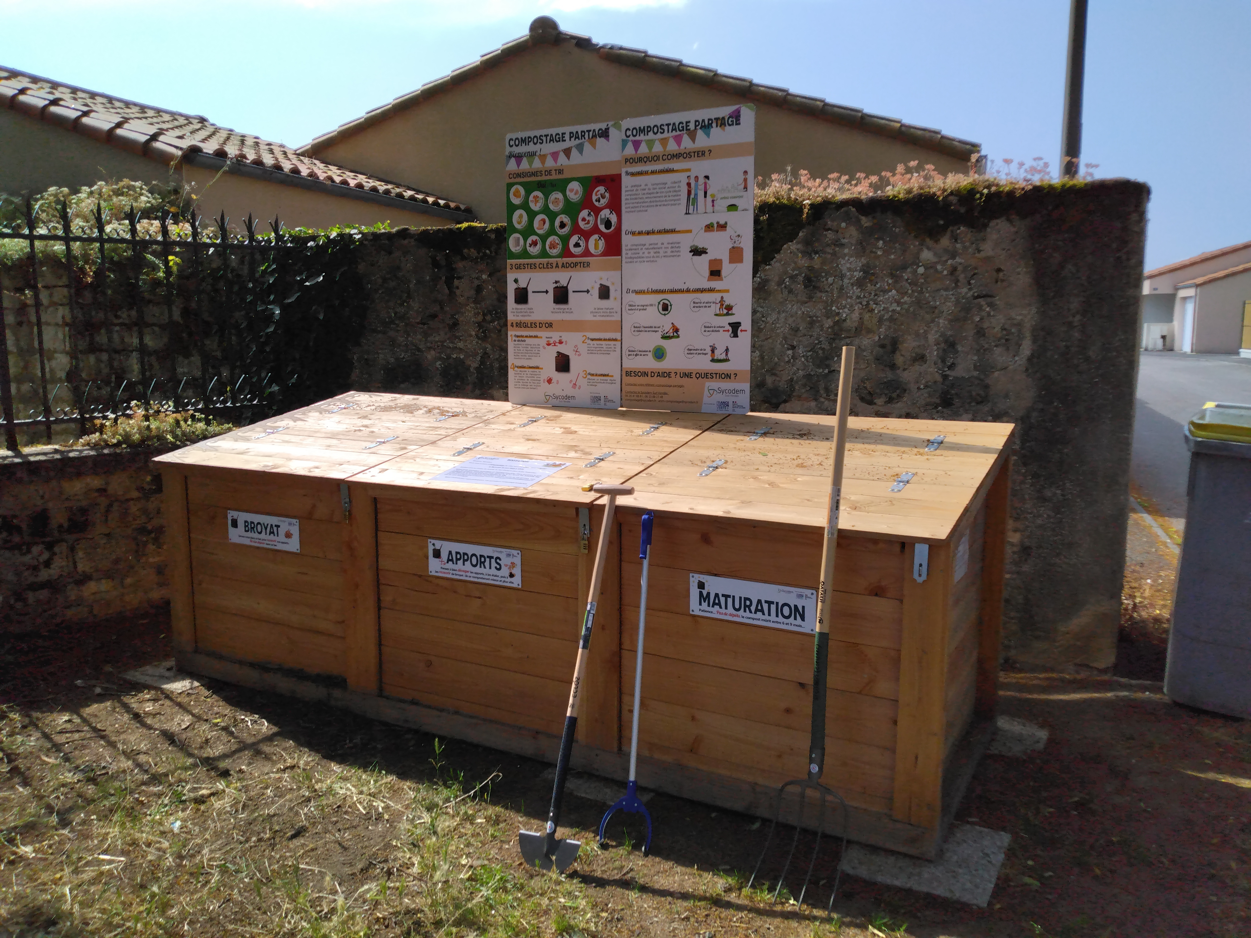 2025-06-12_Composteur collectif bois